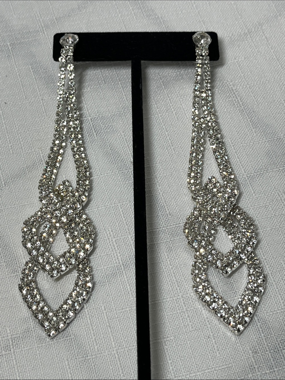 Silver Crystal Long Dangle Earrings - Elegant Sparkle
Costume